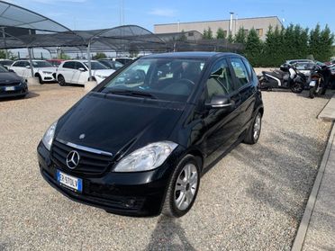 MERCEDES-BENZ A 160 BlueEFFICIENCY Premium