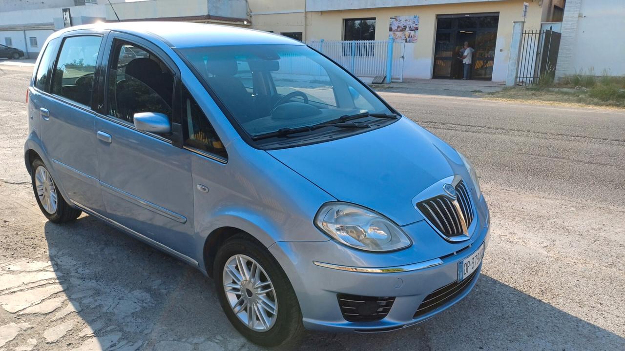 Lancia MUSA 1.3 Multijet 16V Argento