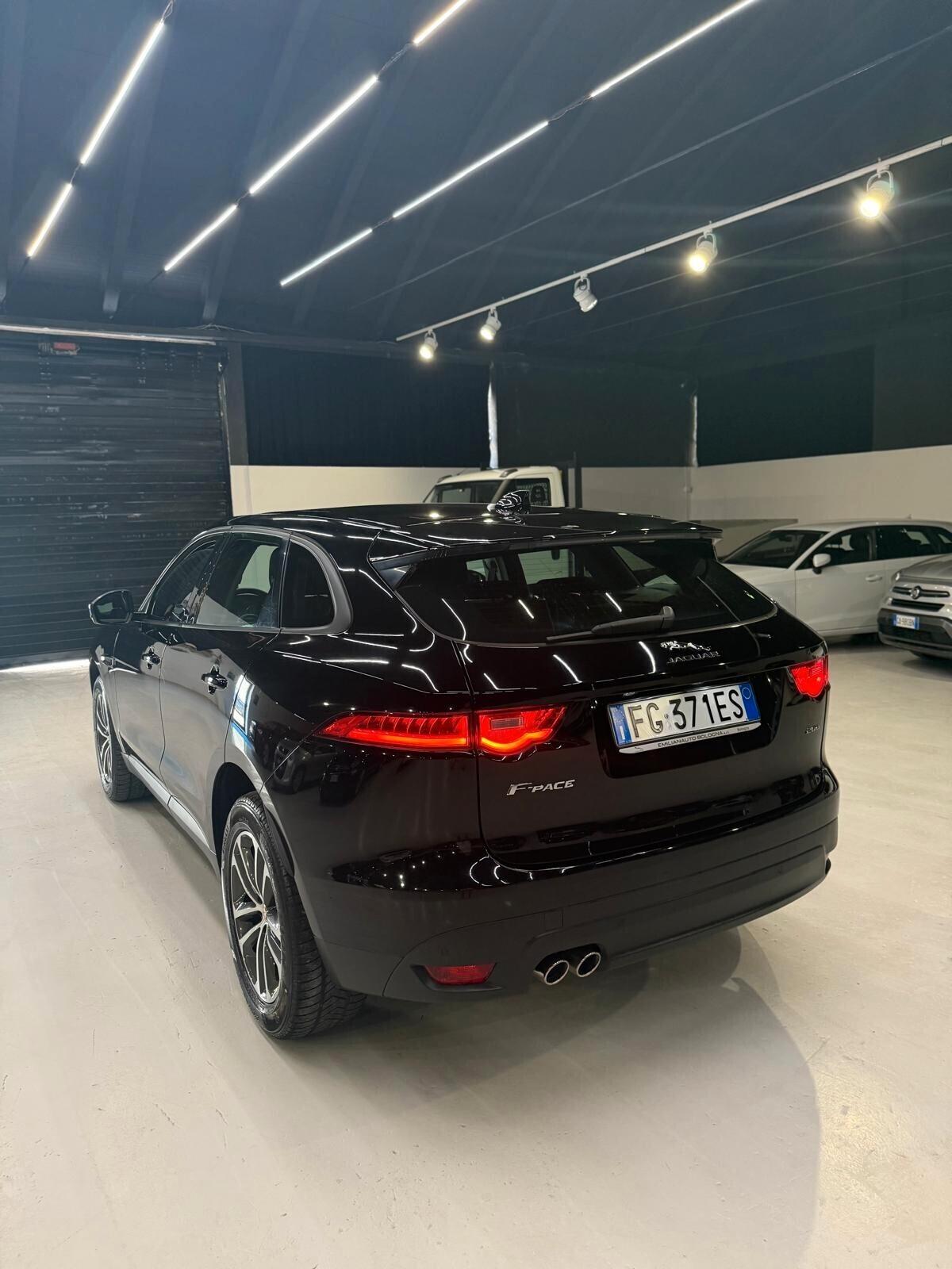 Jaguar F-Pace 2.0 D 180 CV Portfolio