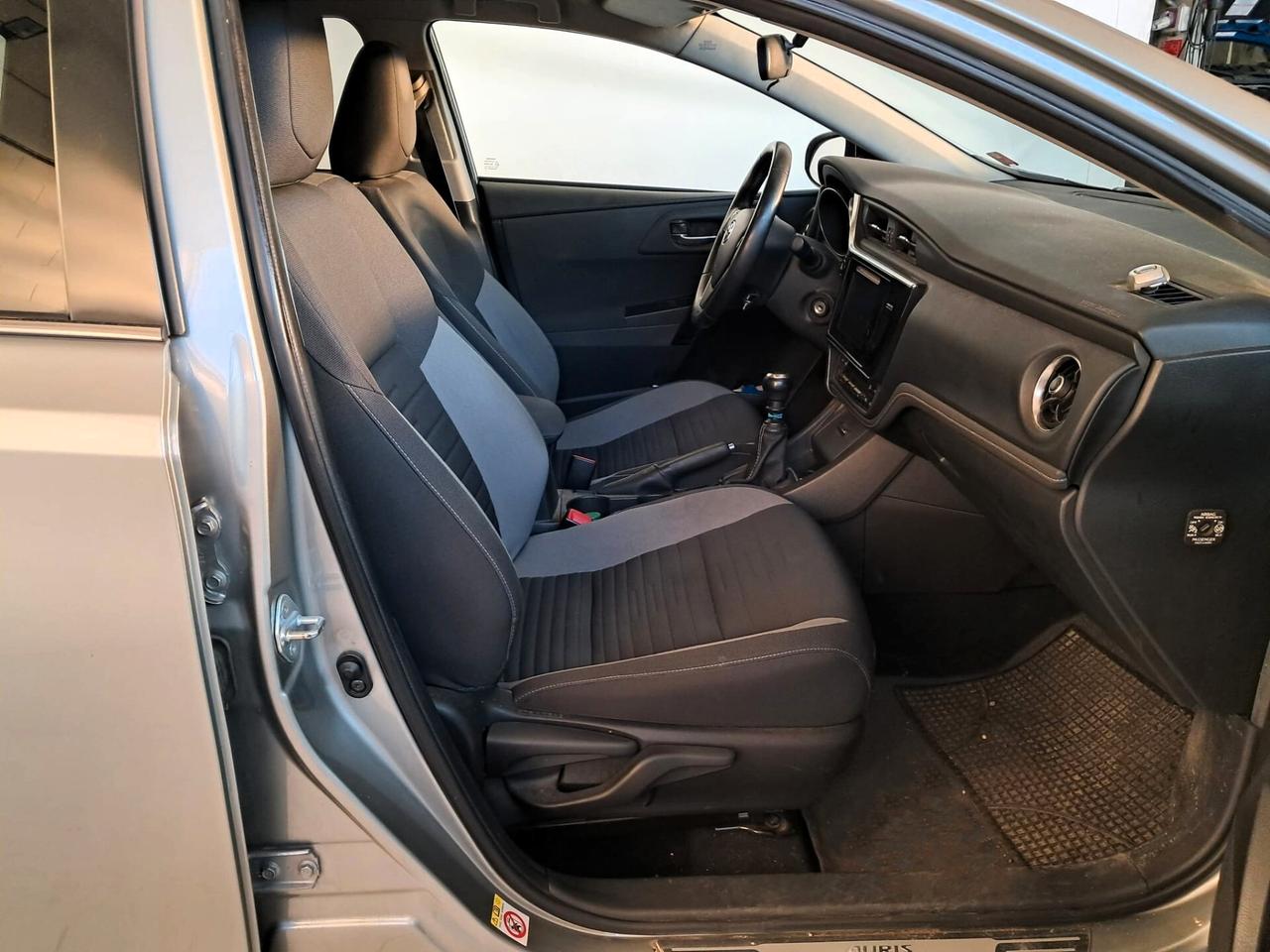 Toyota Auris 1.4 D-4D Active