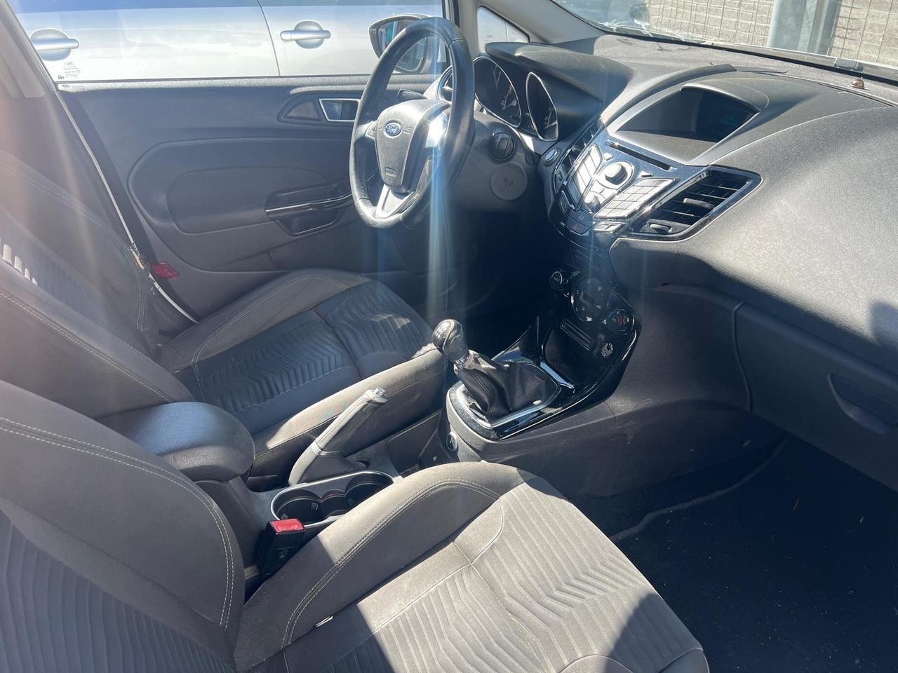 Ford Fiesta 1.4 5p. Bz.- GPL Titanium