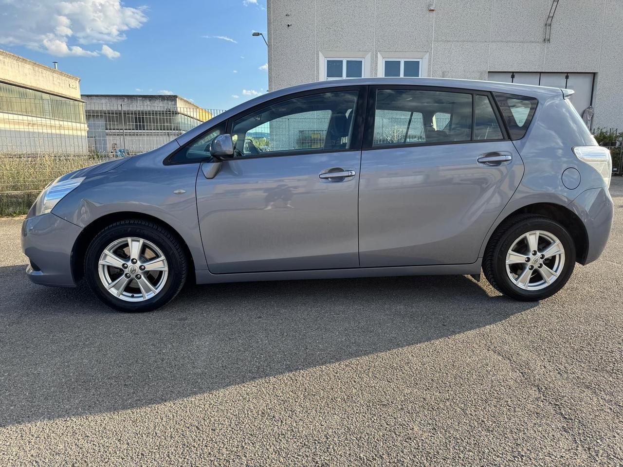 Toyota Verso 2.0 D Sol 146000 km GARANZIA 12 m