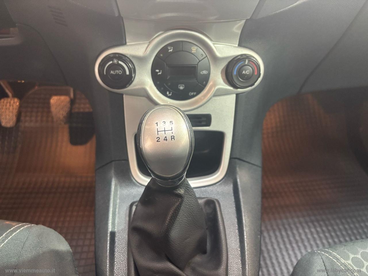 FORD Fiesta 1.4 TDCi 70 CV 5p. Titanium