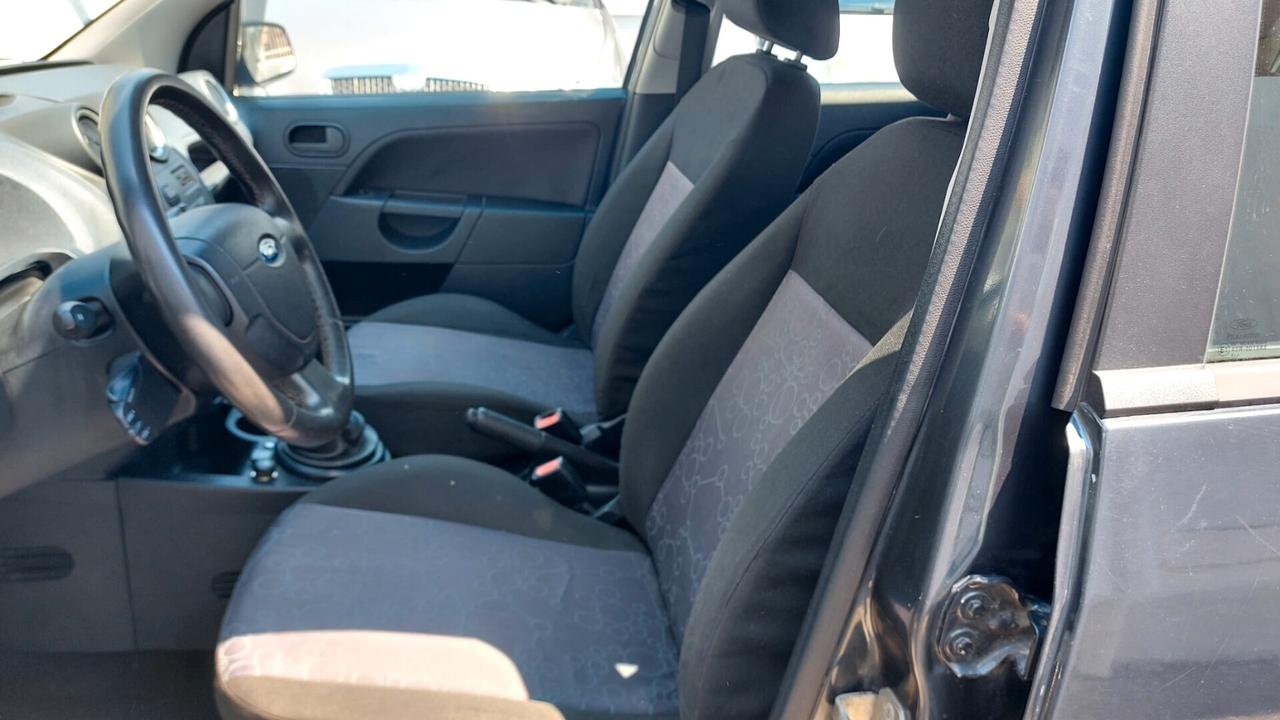 Ford Fiesta 1.2 16V 5p. Ghia GPL