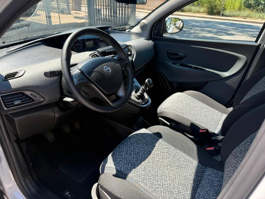 Lancia Ypsilon III 1.2 Silver Gpl 69cv