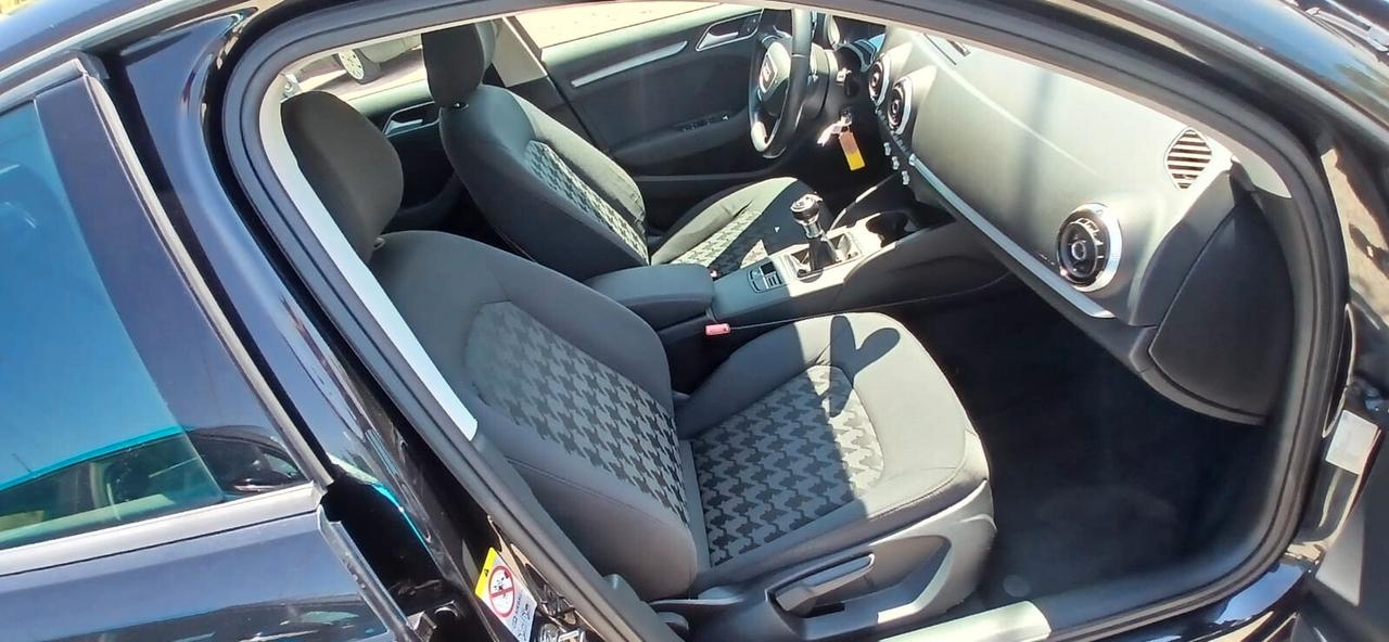 Audi A3 SPB 1.6 TDI ultra Ambition - 2014