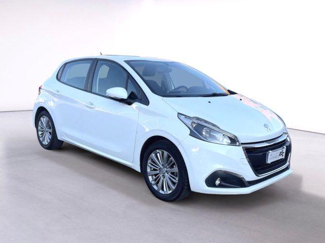 PEUGEOT 208 1.2 BENZ 82 CV 5 porte Allure OK NEOPATENTATI