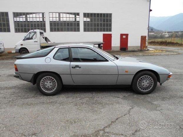 PORSCHE 924 TURBO