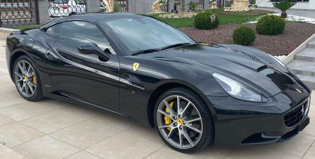 FERRARI California DCT