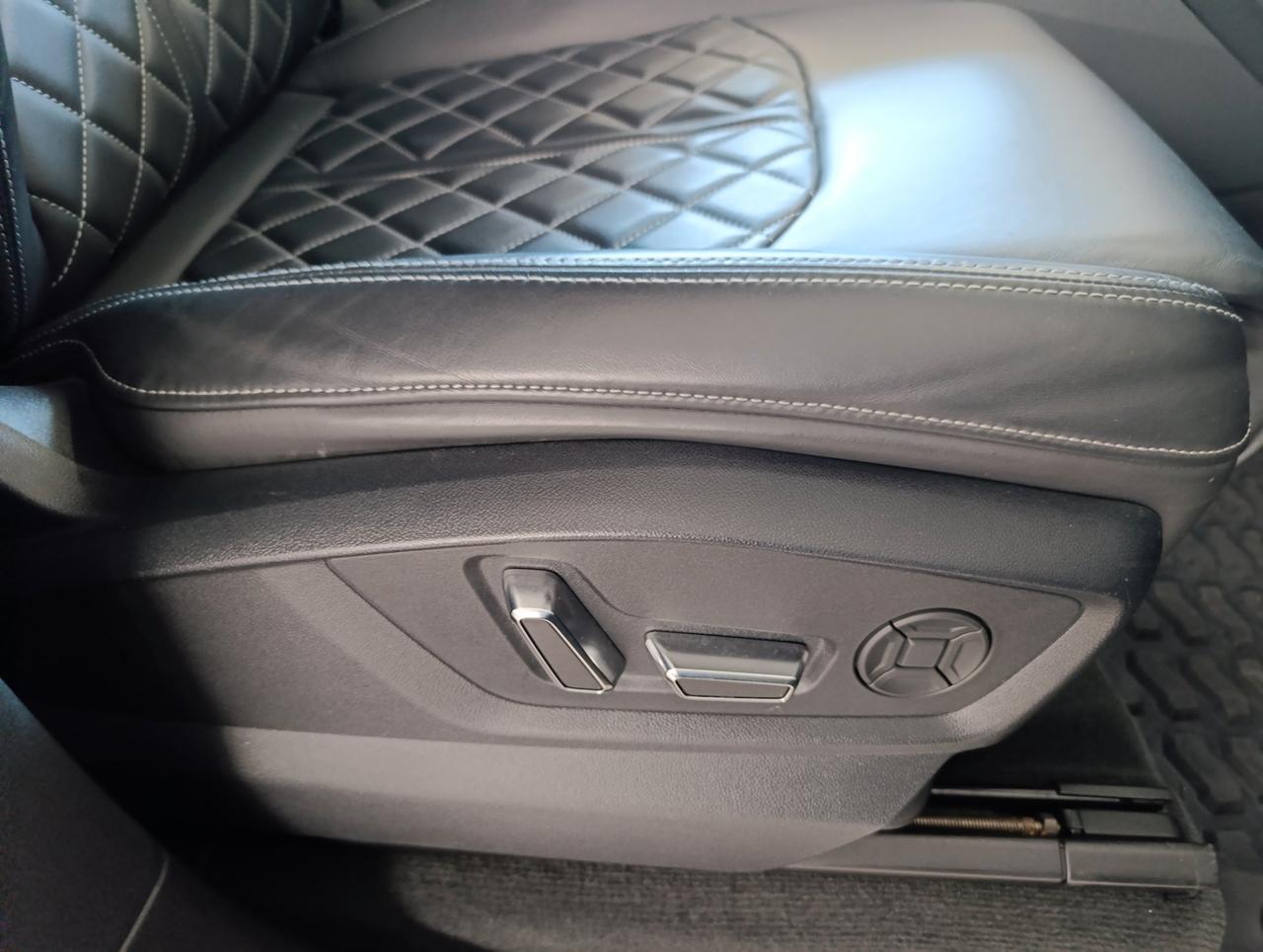 Audi Q8 55 3.0 tfsi mhev Sport quattro tiptronic