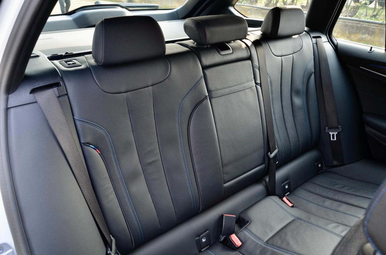 BMW 540d TOURING MHEV 48V XDRIVE MSPORT 340cv AUT, UNICOPROPRIETARIO, GARANZIA BMW, PACCHETTO MANUTENZIONE, UFF ITALIANA, FULL LED, RETROCAMERA, 20", PERMUTE