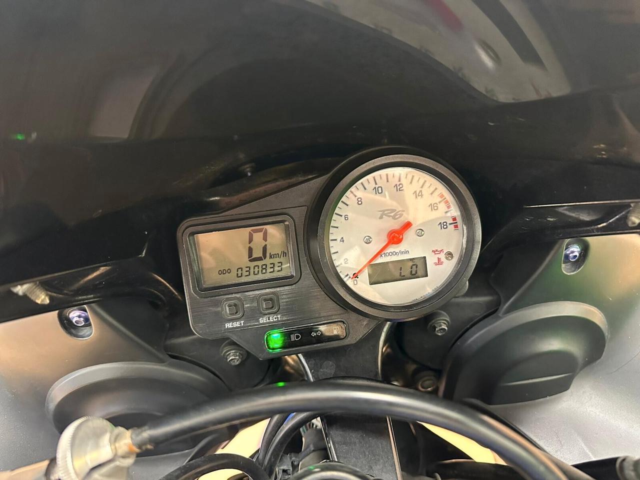 YAMAHA YZF R6 - 30.800KM - NUOVISSIMA - SCARICO MIVV