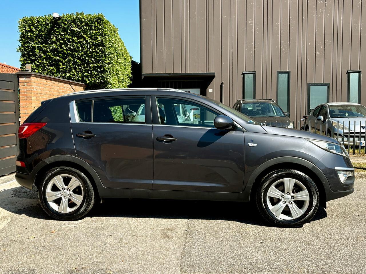 KIA SPORTAGE 1.6i(benz.)-169000km-U.Propr-2011