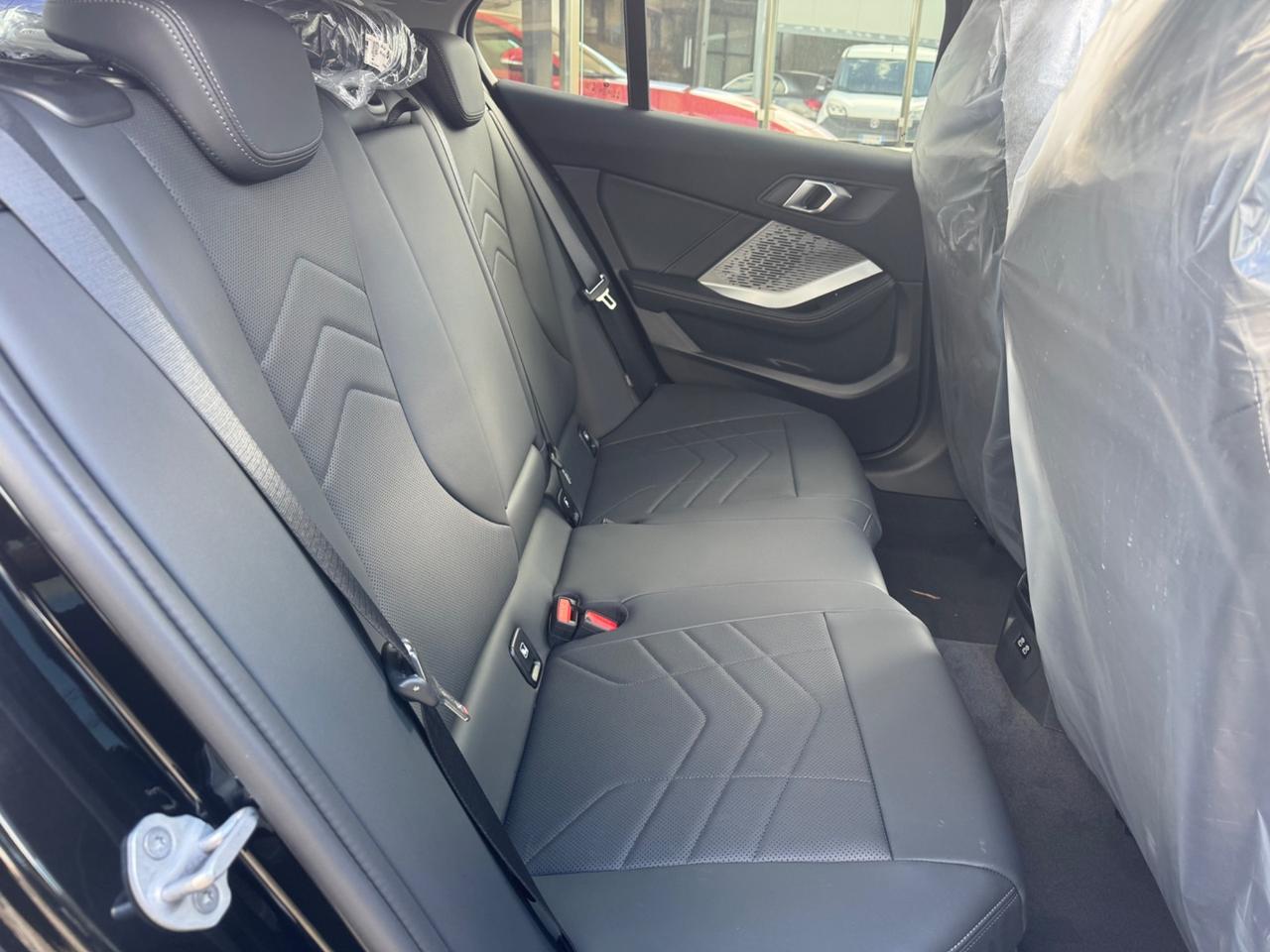 BMW SERIE 1 120D MHEV 150 CV M-SPORT DESIGN TETTO KM 0 FULL IVA