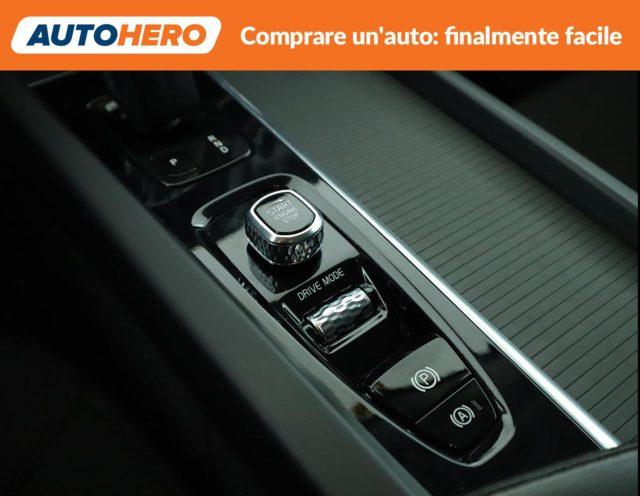 VOLVO XC60 B4 (d) AWD Geartronic Momentum Pro