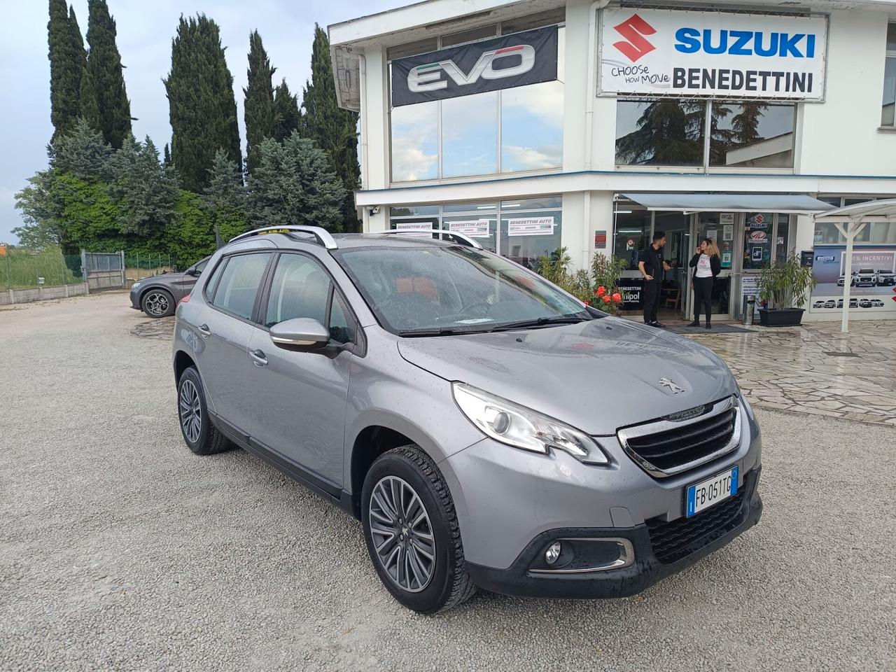 Peugeot 2008 PureTech 82 Allure Tua a 129€/mese