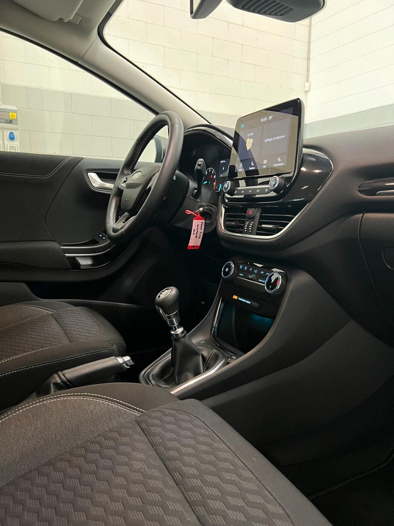 FORD PUMA EcoBoost Hybrid Titanium Design Sport