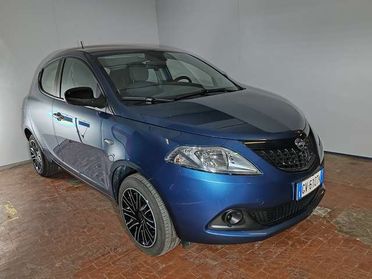 Lancia Ypsilon 1.0 firefly 70cv Hybrid Silver