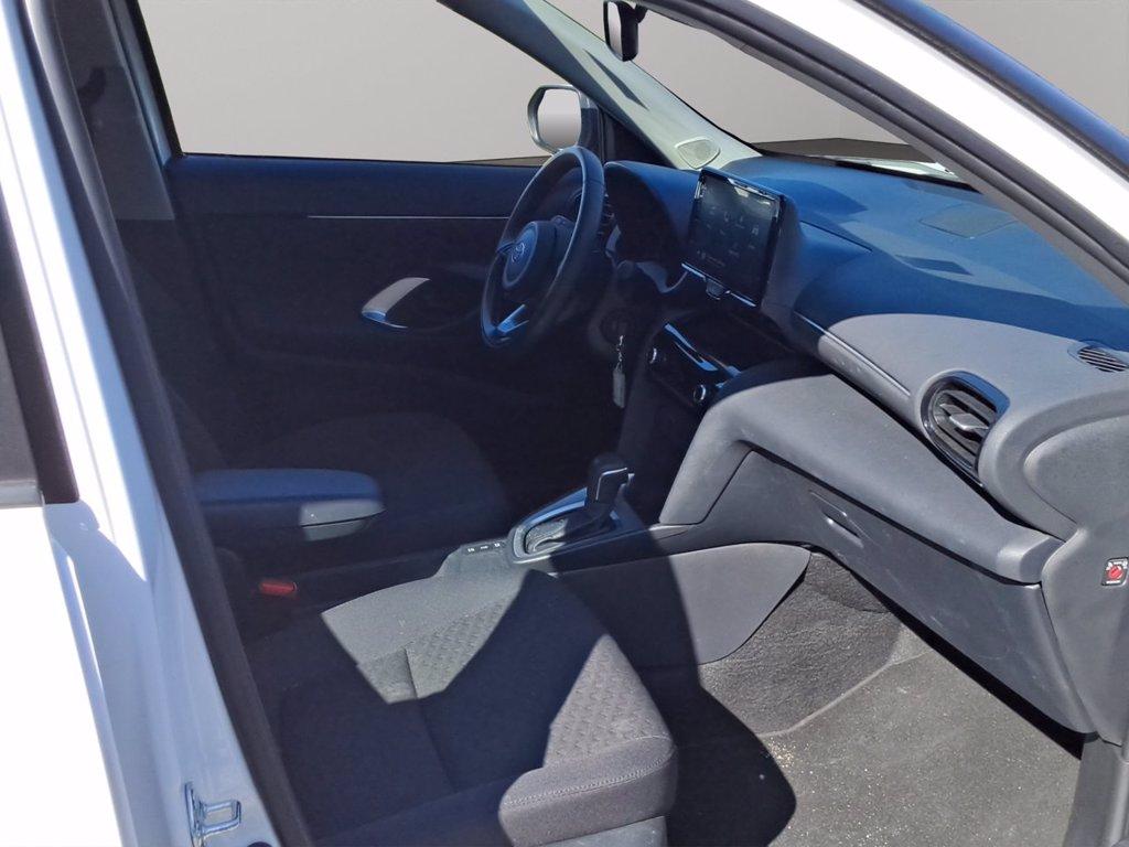 TOYOTA Yaris cross 1.5h active fwd 115cv e-cvt del 2025