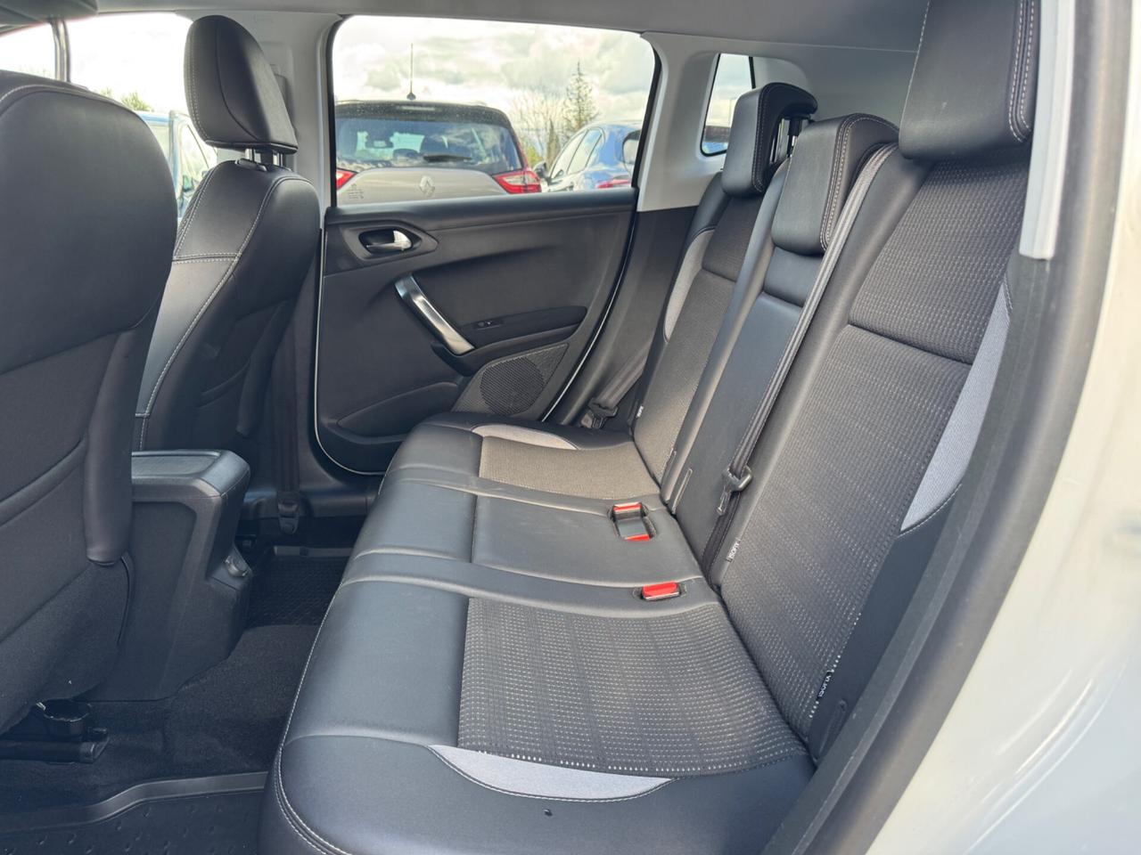 Peugeot 2008 1.6 e-HDi 92 CV Stop&Start Allure