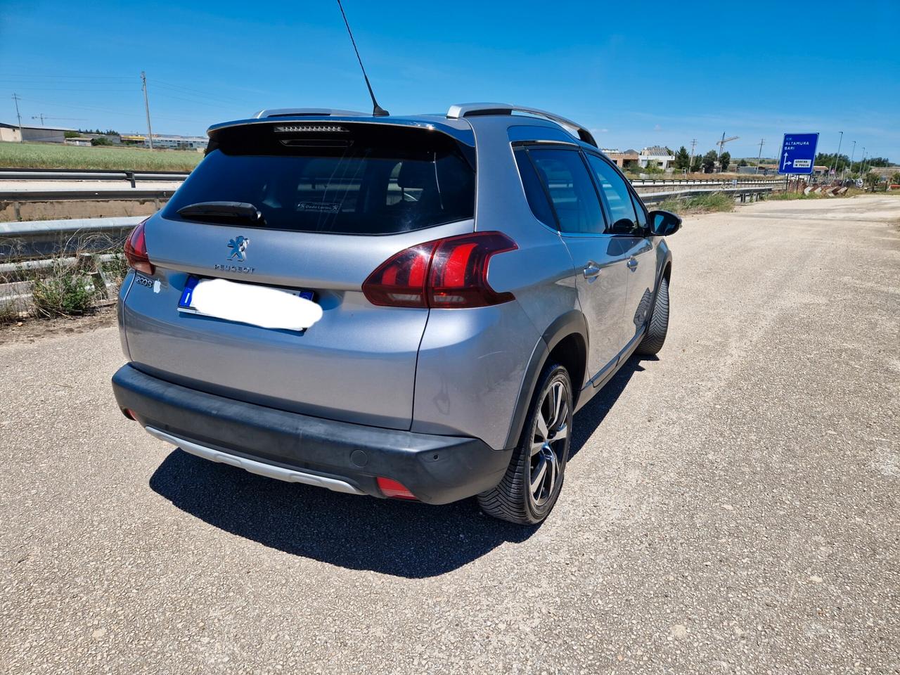 Peugeot 2008 BlueHDi 100 Allure