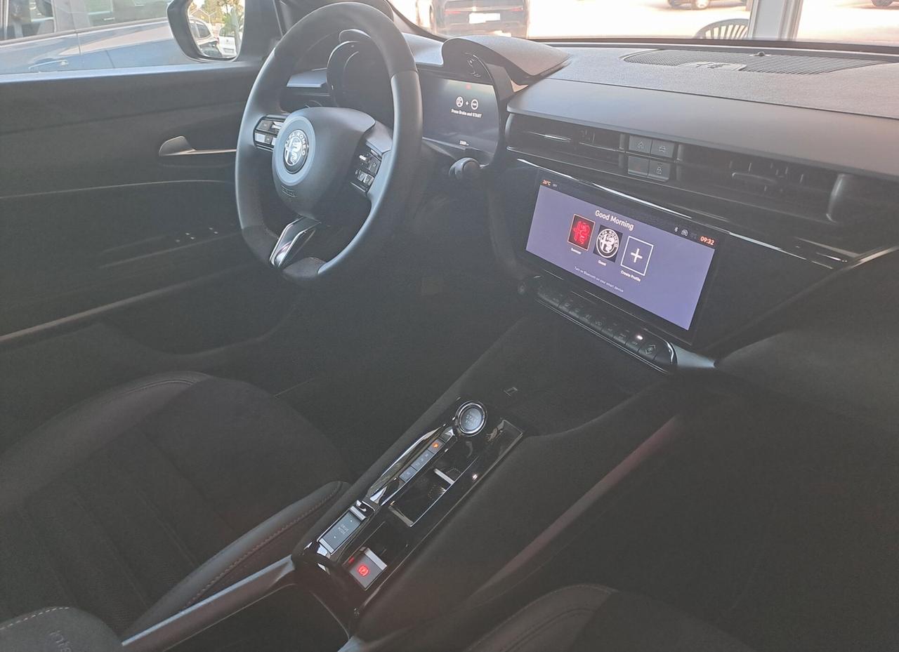 Alfa Romeo Junior 1.2 145 CV Hybrid eDCT6 Q4 Intensa