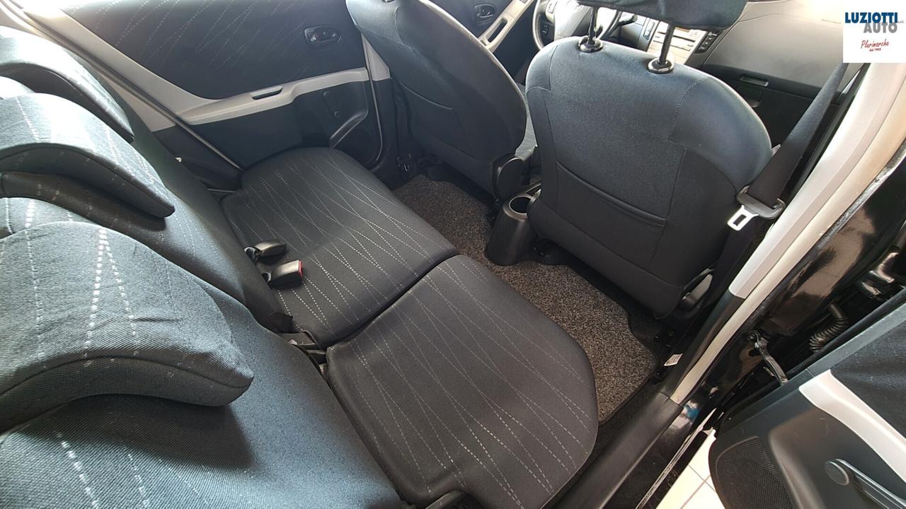 Toyota Yaris 1.3 5P LUNA