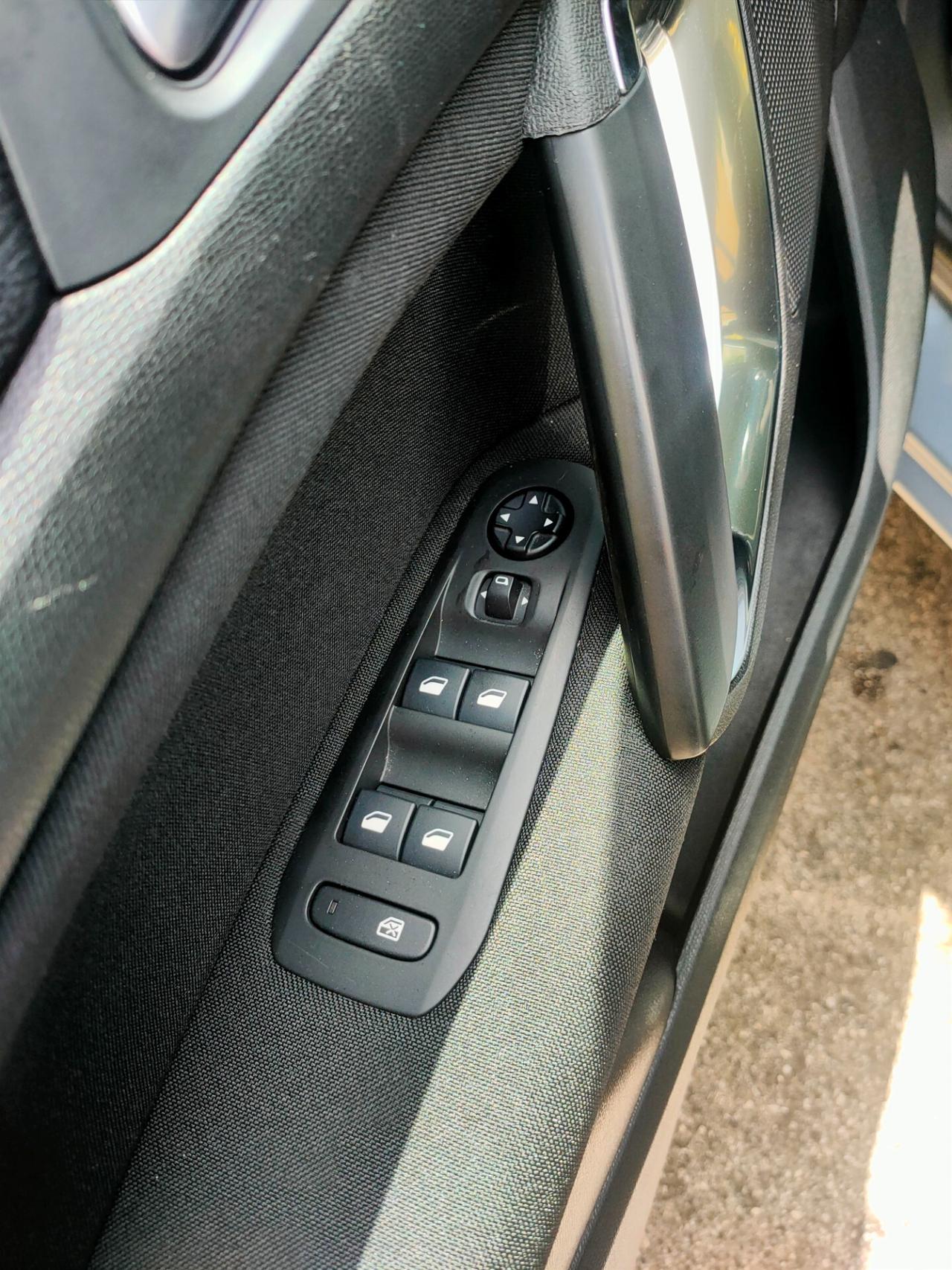 Peugeot 308 BlueHDi 100 S&S Style Allure