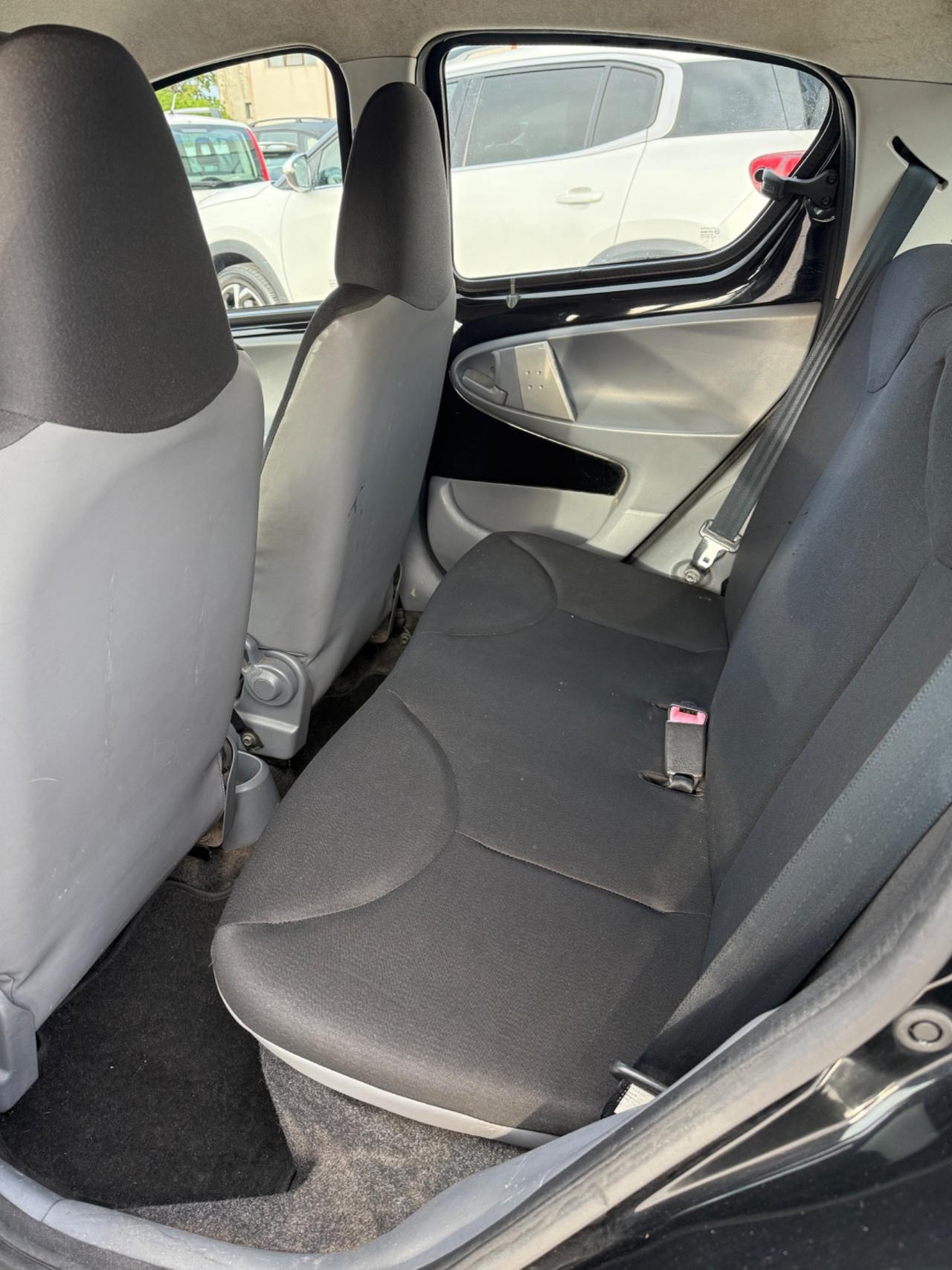 Toyota Aygo 1.0 12V VVT-i 5 porte Sol