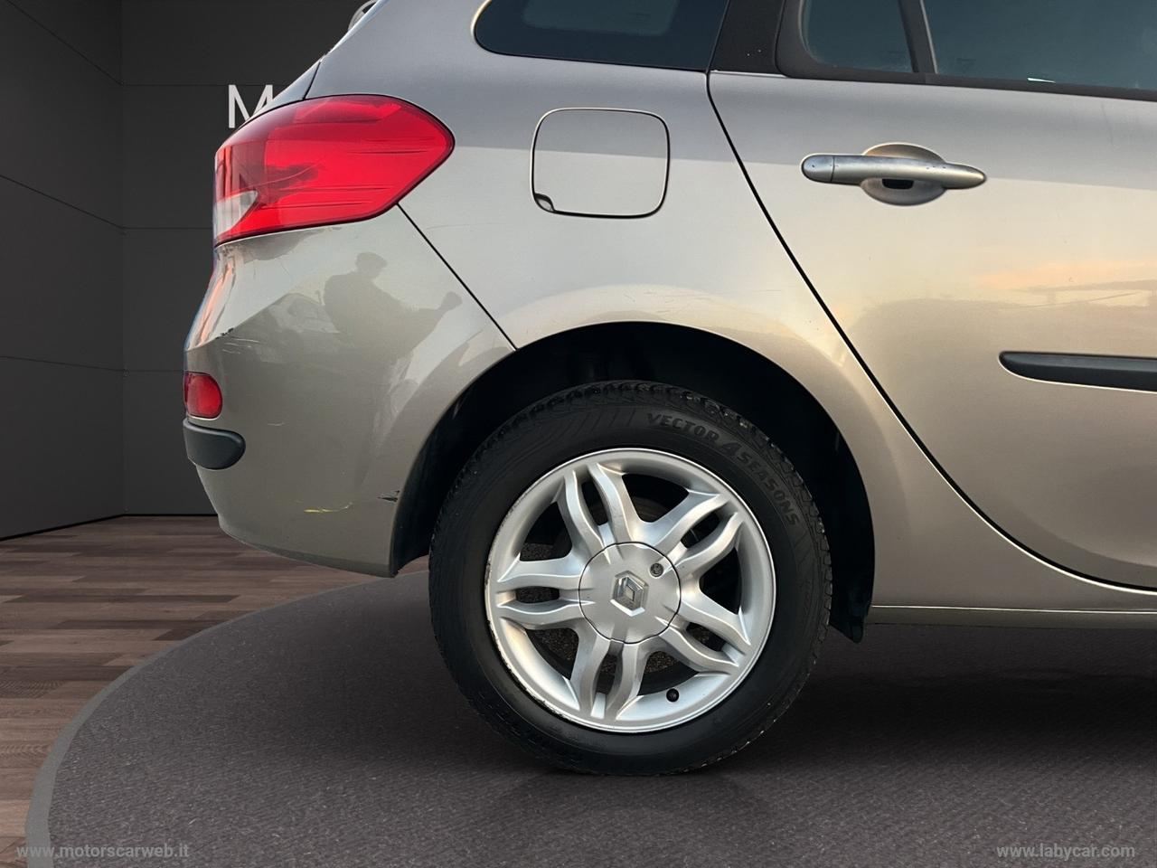 RENAULT Clio 1.2 TCE 100 CV SporTour Dynamique