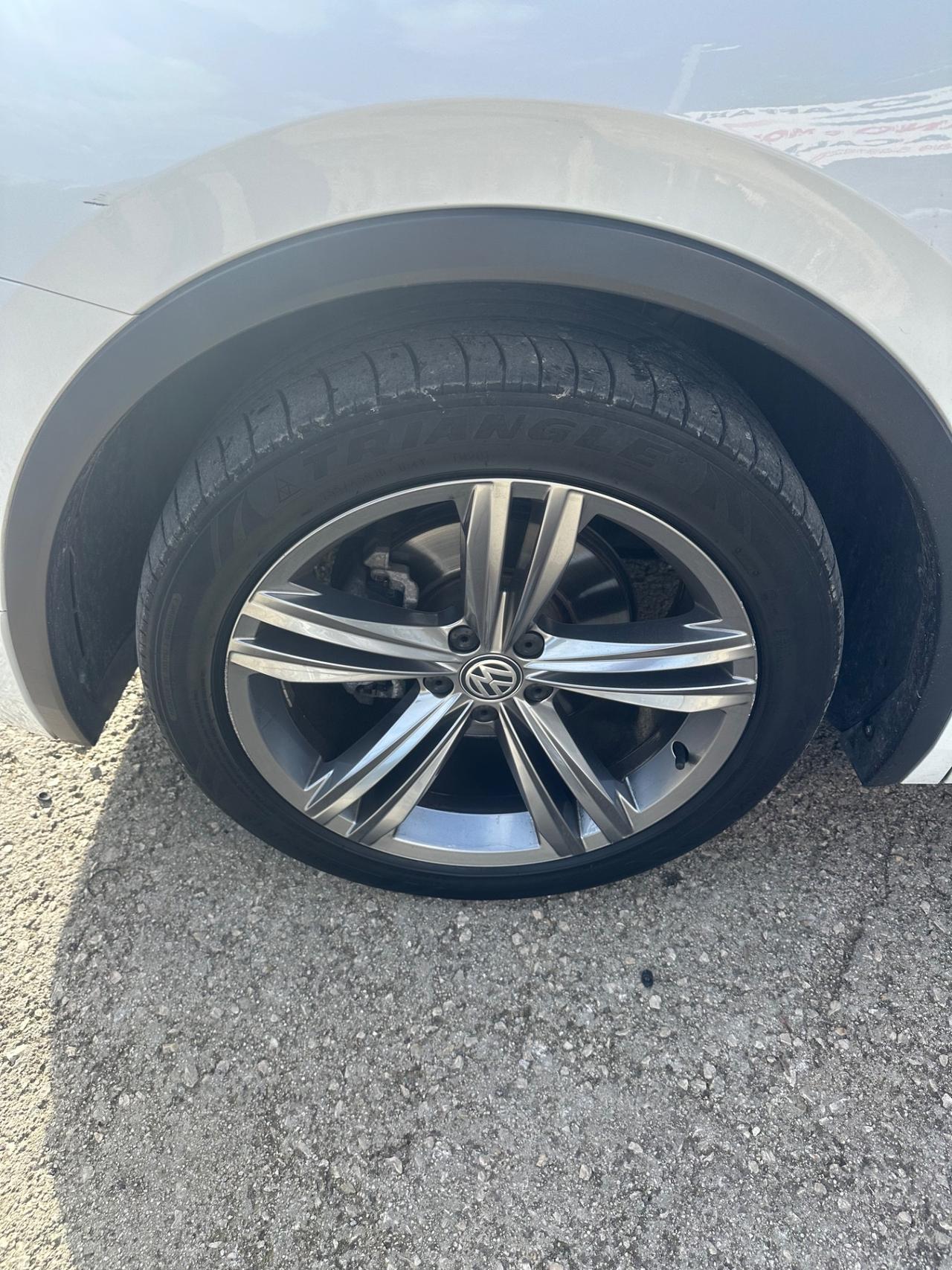 Volkswagen Tiguan 1.6 TDI 116 cavalli R-line