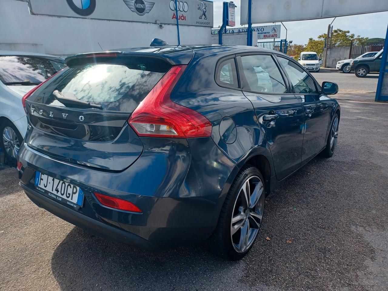 Volvo V40 D3 Geartronic Momentum ANNO 2017