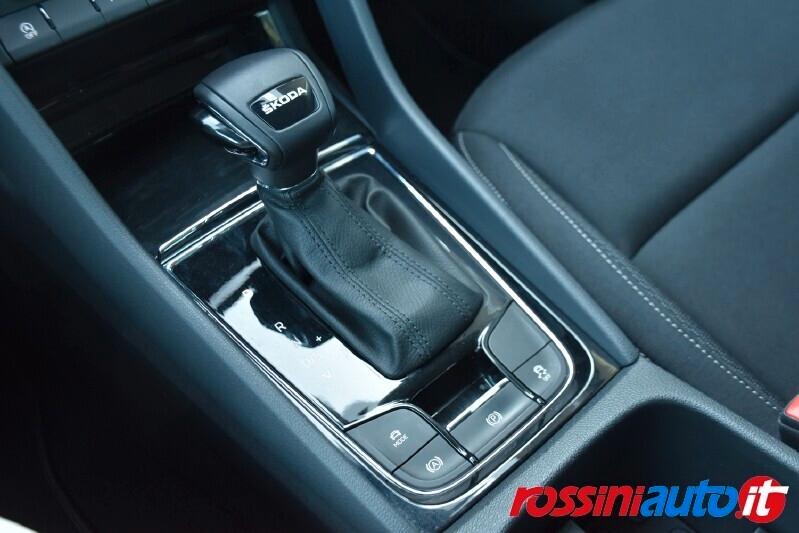 SKODA KAROQ 2.0 TDI 116 CV DSG EXECUTIVE + TECH PACK PRIVACY