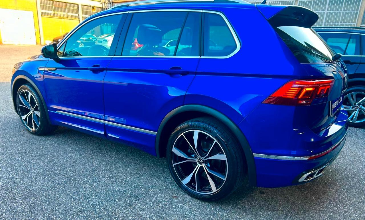 Volkswagen Tiguan 2.0 TDI 150 CV SCR DSG R-Line TETTO PANORAMICO