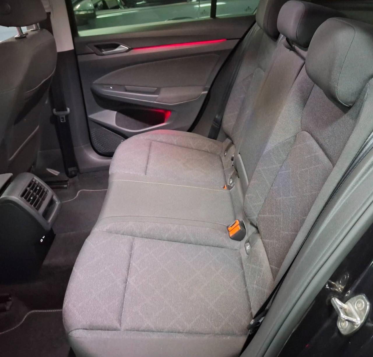 Volkswagen Golf 1.0 eTSI EVO DSG uniproprietario