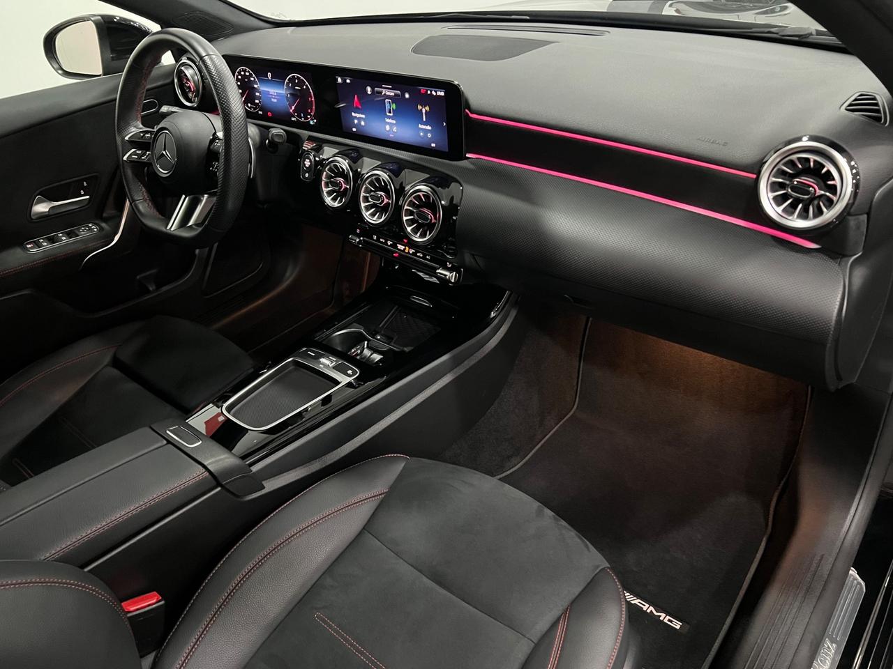 Mercedes Benz A200d Aut. AMG Line Premium 150 cv