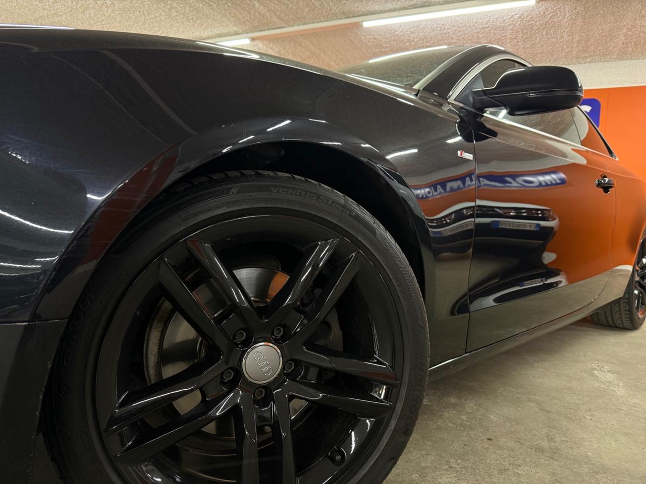 Audi A5 Coupé 2.0 TDI 177 CV S-line Total Black