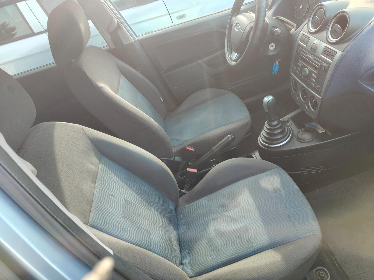 Ford Fiesta 1.4 TDCi 5p. Titanium