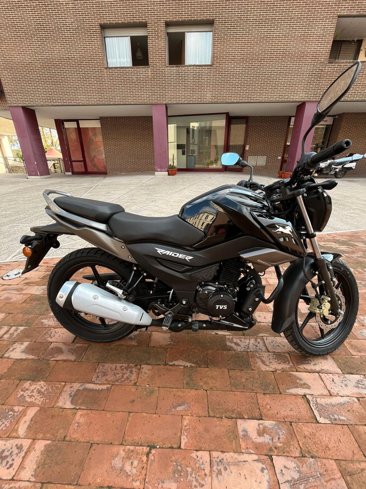 TVS RAIDER 125