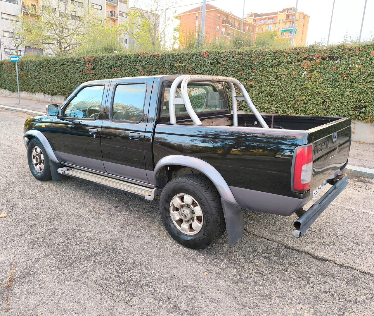 Nissan Pick Up 2.5 TD 4 porte Double Cab Navara