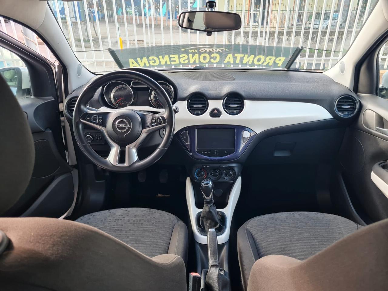 Opel Adam 1.2 70 CV White/Black Link