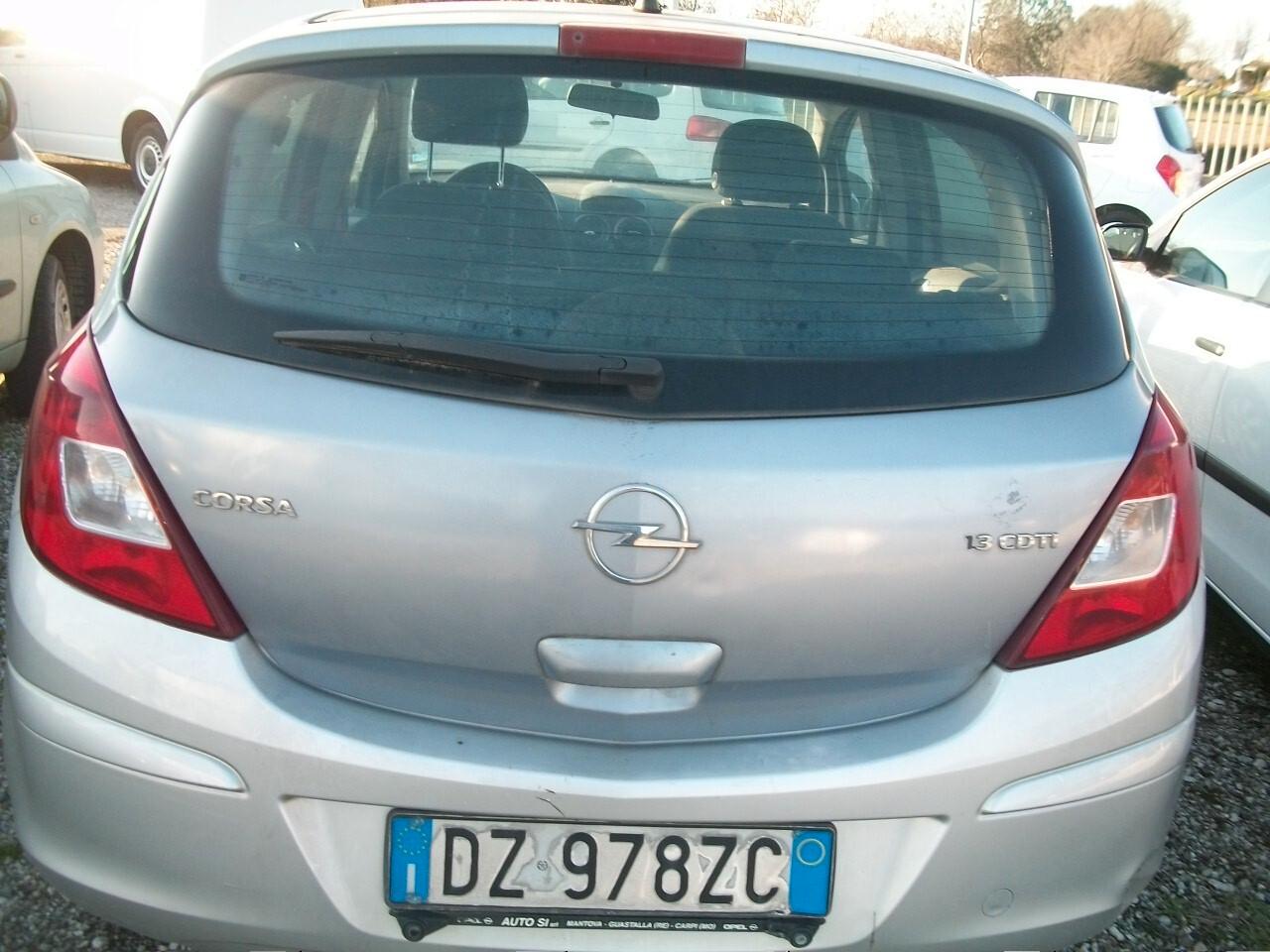 Opel Corsa 1.3 CDTI 75CV ecoFLEX 5 porte Club EURO 04 KM 230450 SI NUOVI PATENTATI COME VISTA