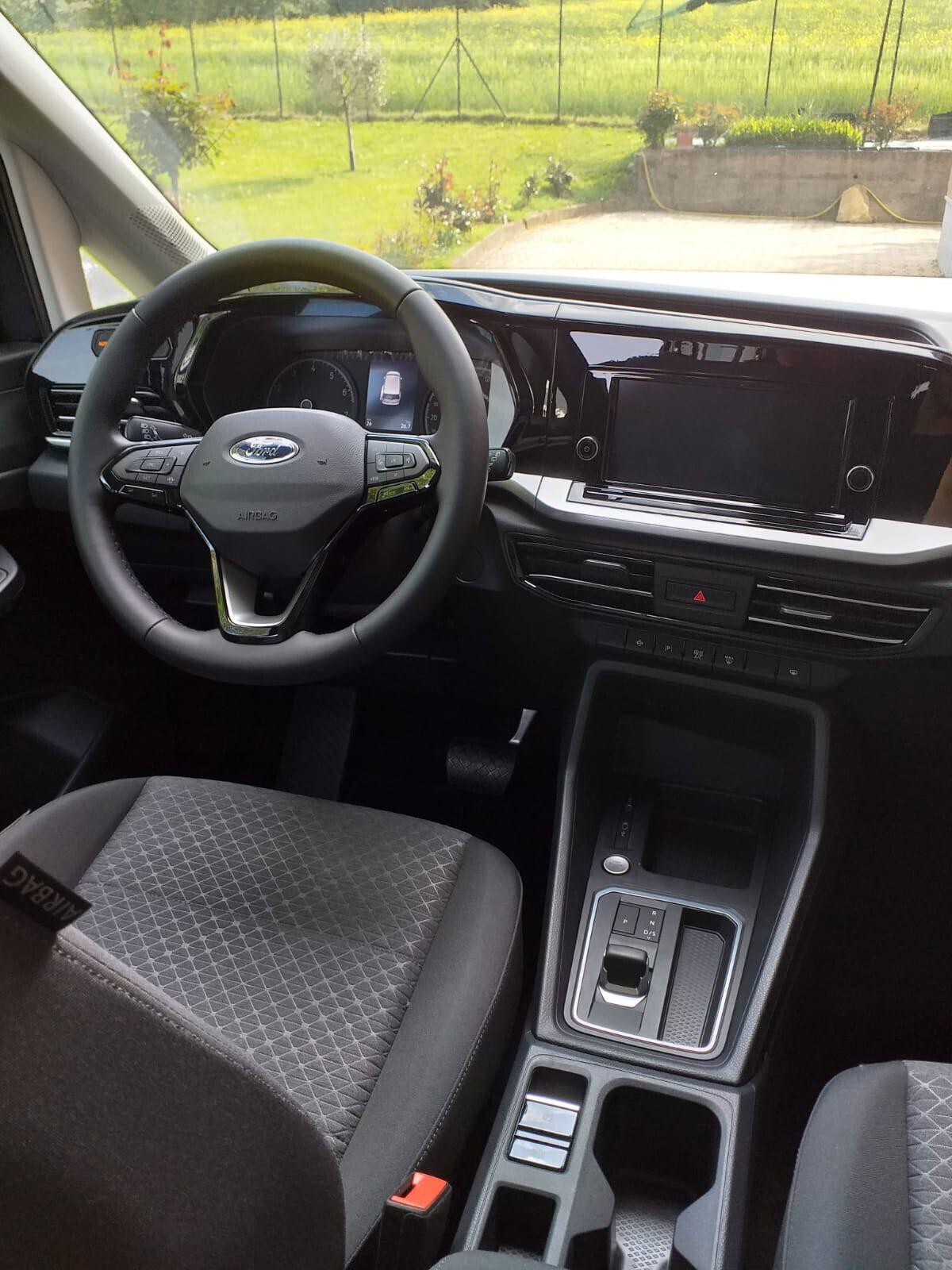 Ford Connect TRASPORTO DISABILI USATO D'OCCASIONE