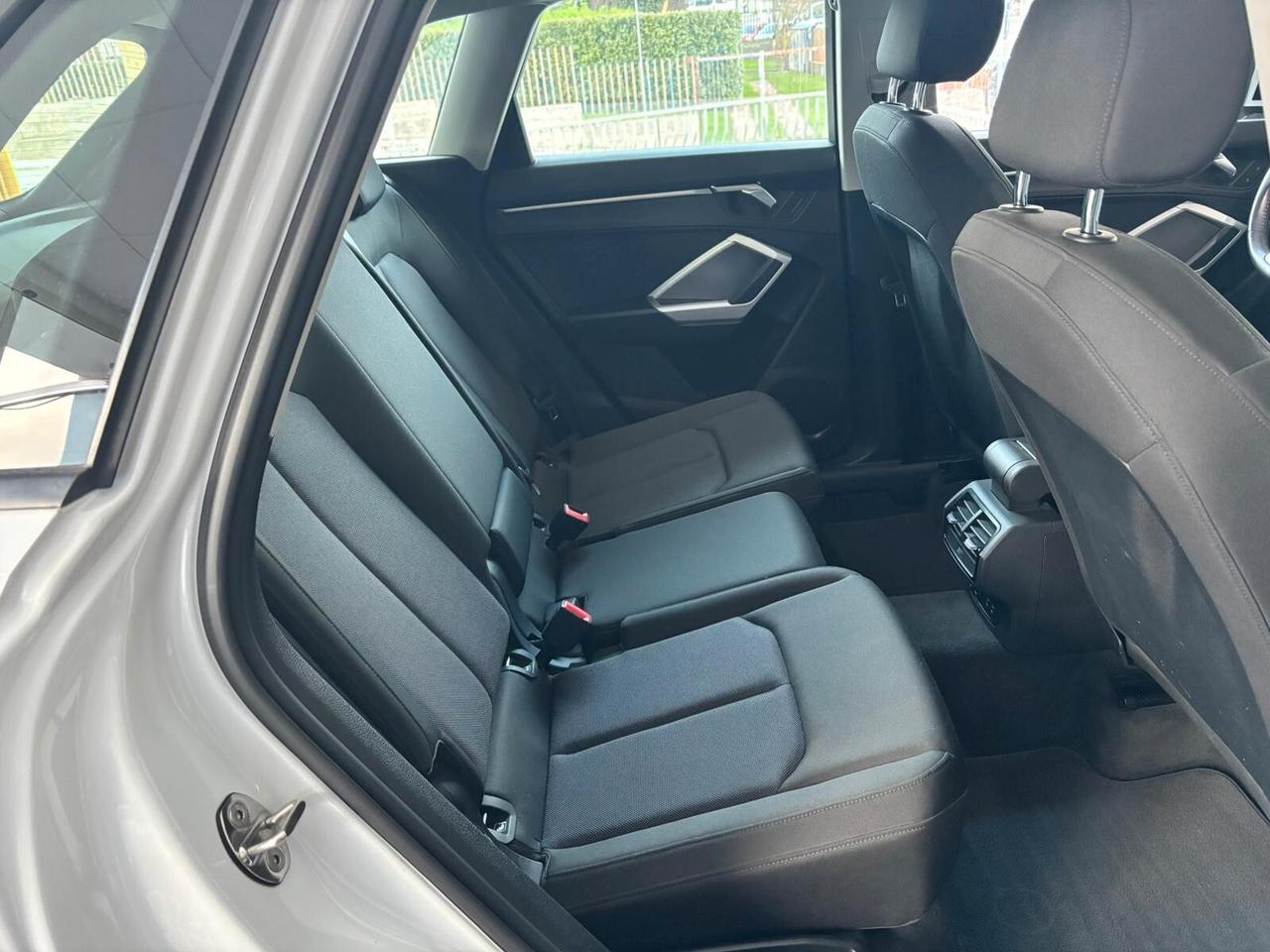 Audi Q3 40 TDI quattro S tronic Business Advanced