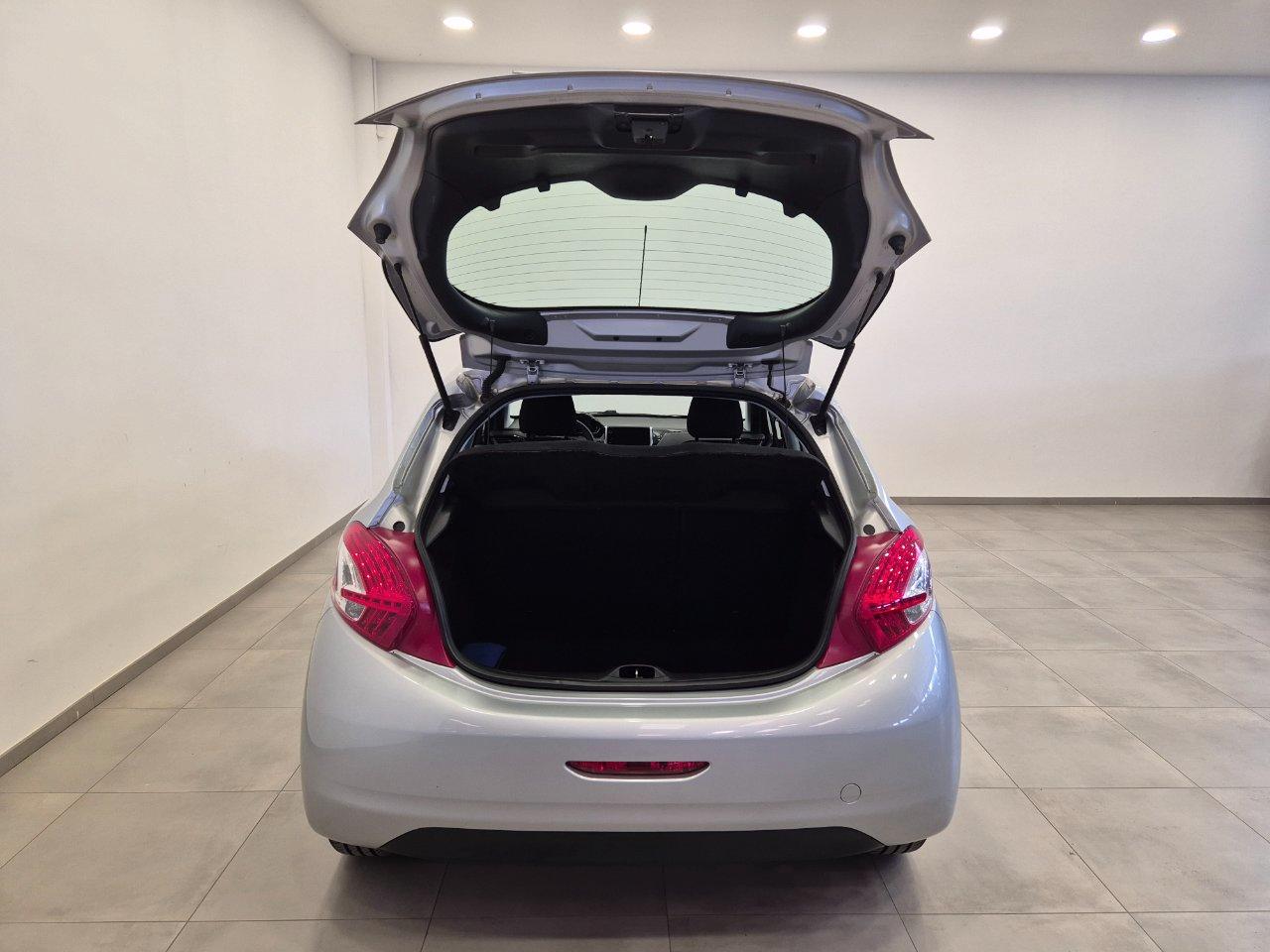 Peugeot 208 5p 1.2 puretech Active - NEOPATENTATI - Bluetooth - Clima