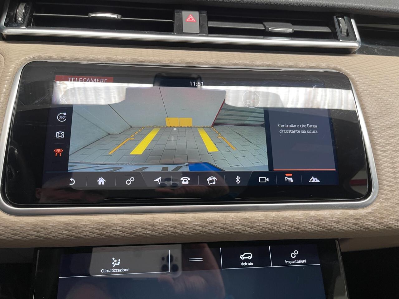 Land Rover Range Velar R-Dynamic SE 2.0 i4 240cv auto-LEGGI SOTTO