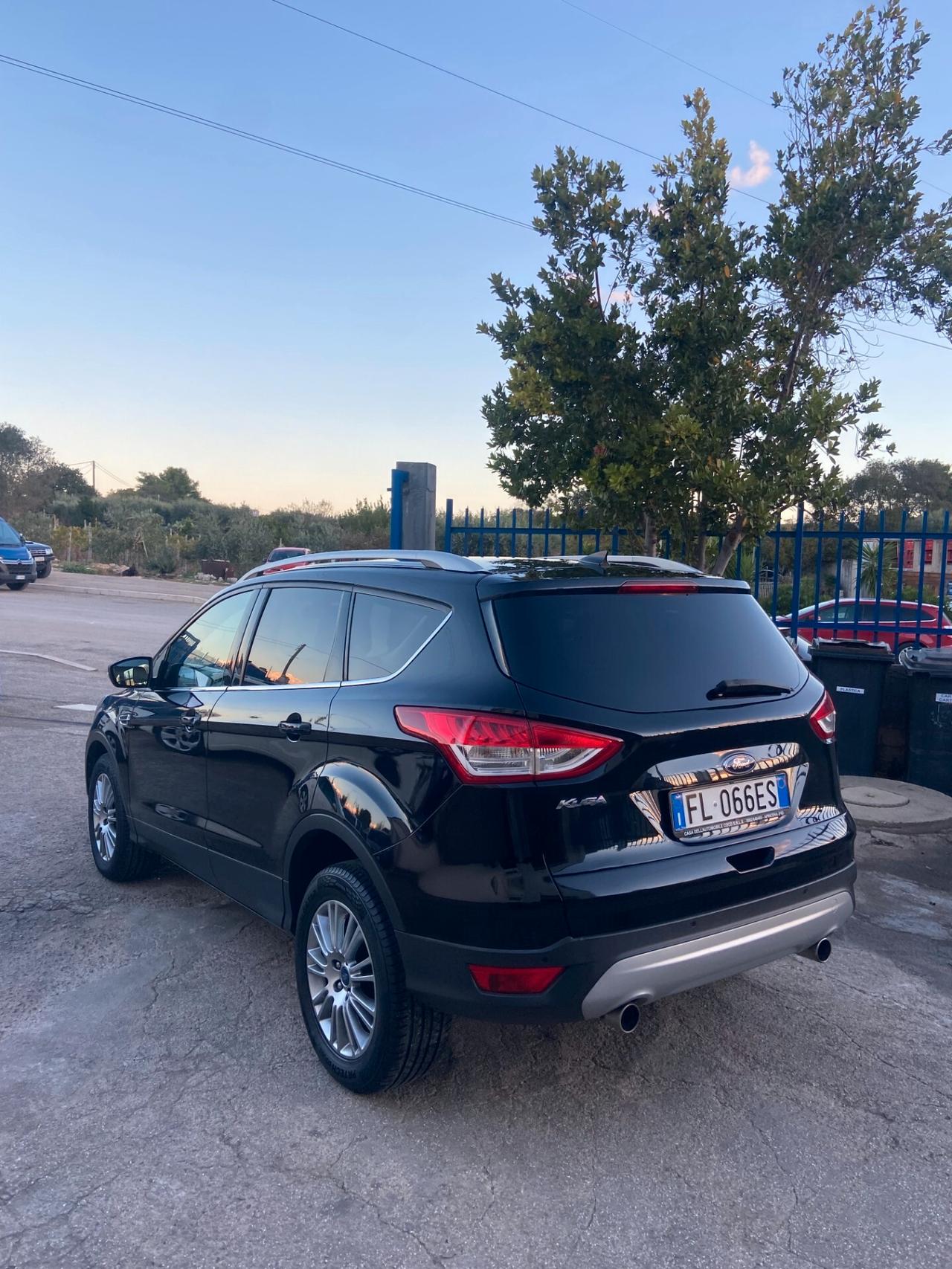 Ford Kuga 2.0 TDCI 4WD Titanium CAMBIO AUTOMATICO NUOVO