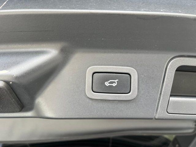 LAND ROVER Range Rover Velar 3.0 V6 SD6 300 CV R-Dynamic HSE