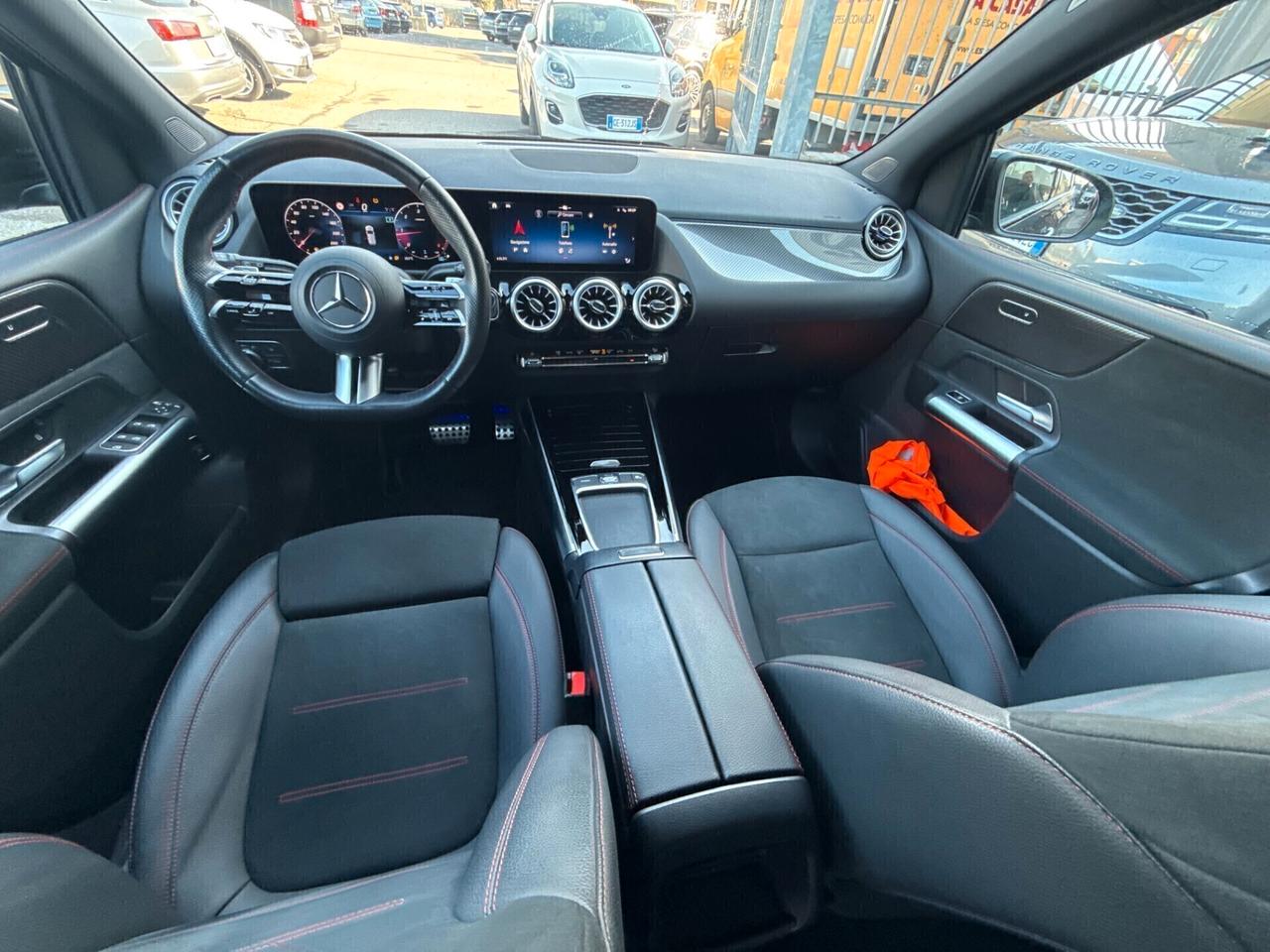 Mercedes-Benz B 180 AMG Line Premium Plus auto (SERVICE IN MERCEDES)