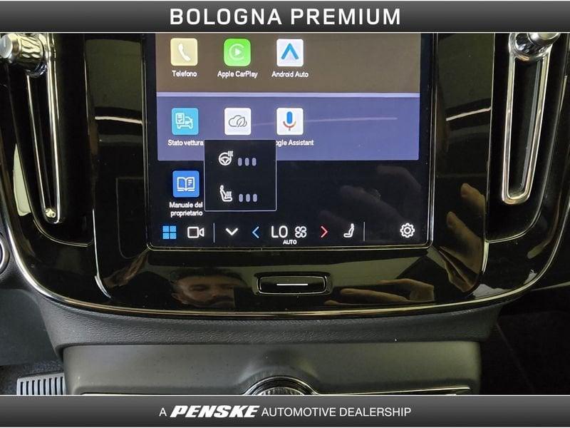 Volvo XC40 B3 automatico Ultra Black Edition